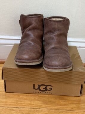 UGG Leather Brown Boots (Women 6)